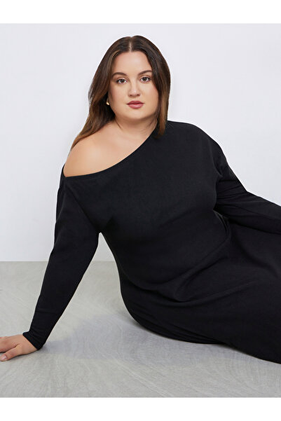 Styli Plus Size Asymmetric Neck Knit Maxi Dress