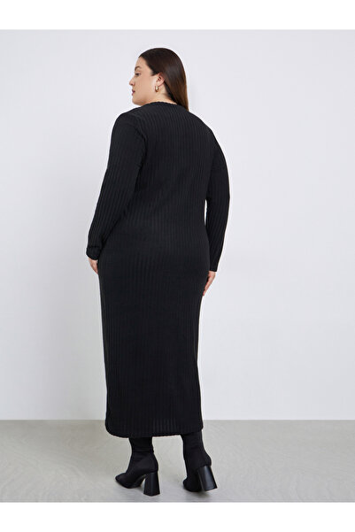 Styli Plus Size Textured Knit Midi Dress