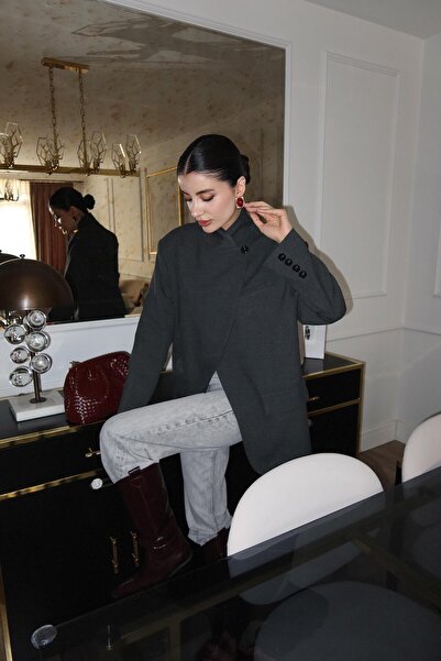 HAZELANNA سترة بلون الأنثراسيت بأزرار على الياقة