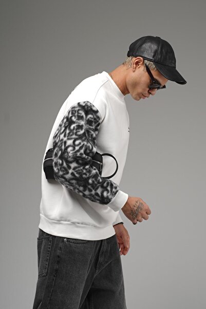 king brich Oversized Mold Printed Crew Neck Sweatshirt with Plush Detail on the Sleeve
