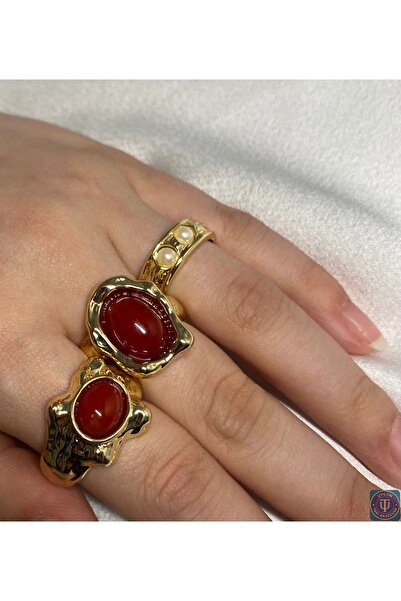 uyguntakıaksesuar 3’lü Retro Dokulu Kırmızı Taş & İnci Detaylı Altın Renk Yüzük Seti – Vintage Tasarım