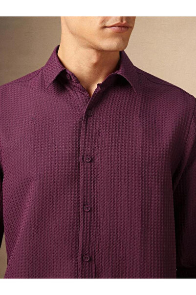 Dennis Lingo By Styli Men Slim Collar Textured Casual Shirt