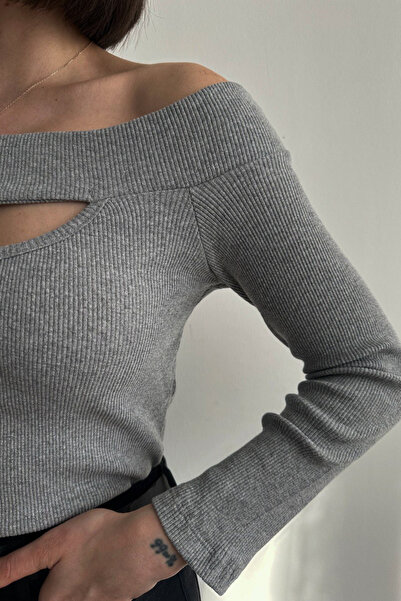 oshebu Women's Madonna Collar Low-Cut Ribbed Knit Blouse