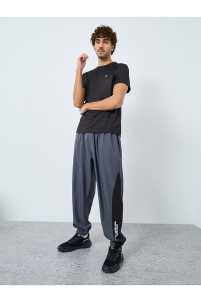 Styli Men Black Regular Back Print Workout T-Shirt