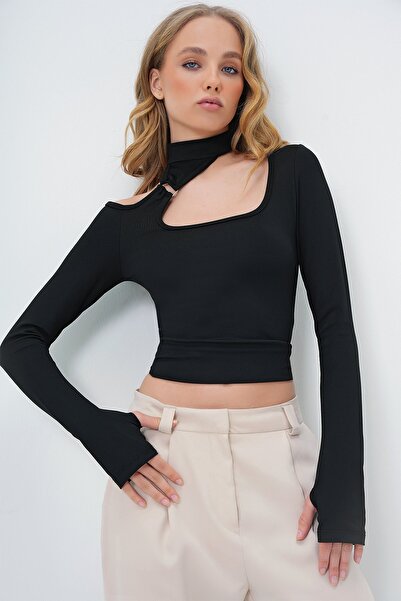 Trend Alaçatı Stili Kadın Siyah Kare Yaka Boyun Bantlı Aksesuar Detaylı Scuba...