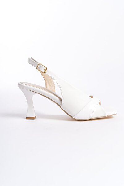 İREM Klein Women's White Patent Leather Detailed Heeled Sandals