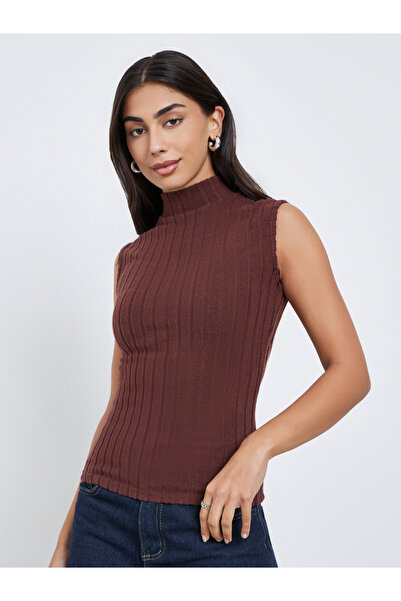 Styli Brown Sleeveless Fitted Knit Top