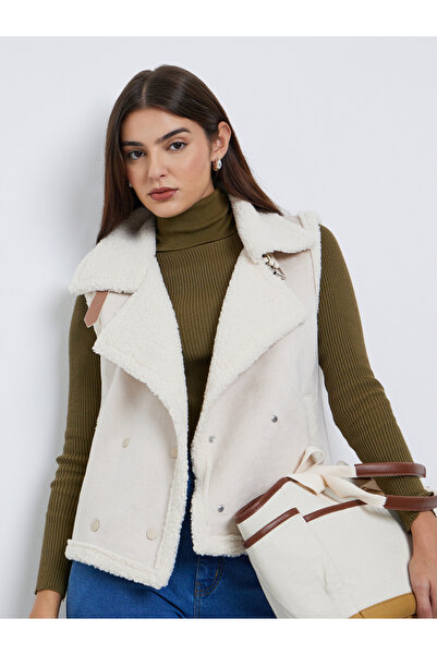 Styli Off White Sleeveless Faux Fur Lining Gilet