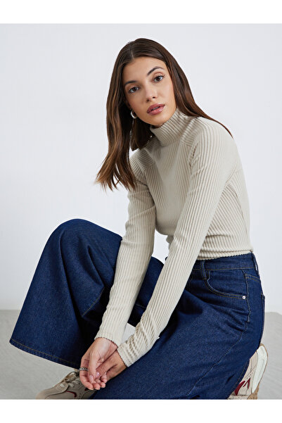 Styli Off White Ribbed High Neck Knit Top