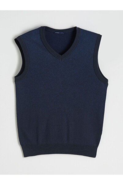 LC Waikiki LCWAIKIKI Classic Standard Fit V-Neck Men's Knitwear Sweater