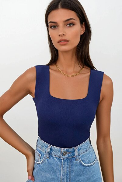 Trend Alaçatı Stili Dámská mercerovaná halenka s námořnicky modrým čtvercovým výstřihem Alc-7122