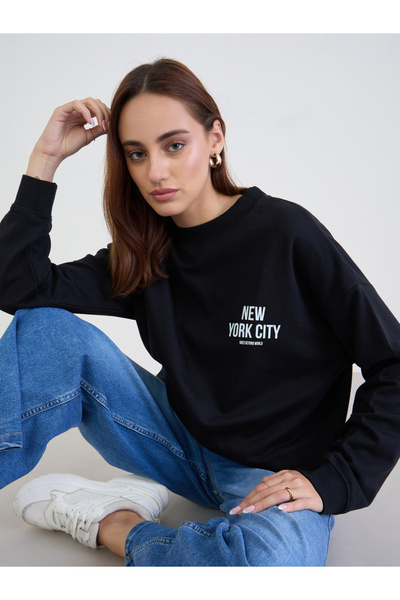Styli Black Slogan Print Oversized Sweatshirt