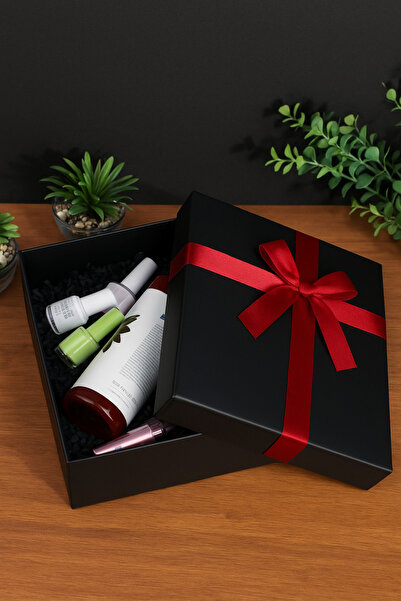 SİMGE KUTU Kırmızı Kurdeleli 19X25 Cm. Sert Malzeme Küçük Boy Siyah Hediye Ku...