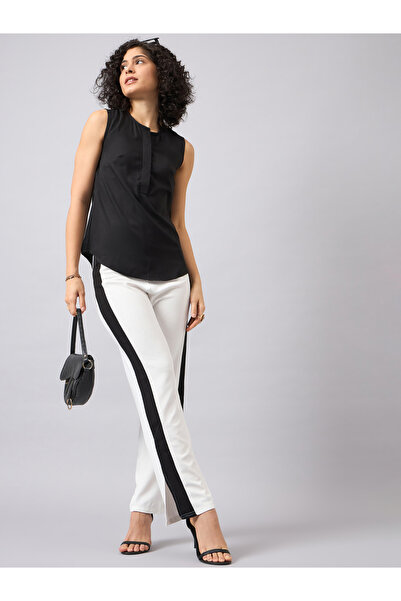 Kuwarii By Styli Black Sleeveless Regular Fit Top