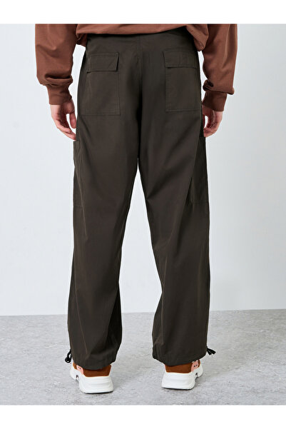 Styli Men Coffee Brown Cargo Trousers