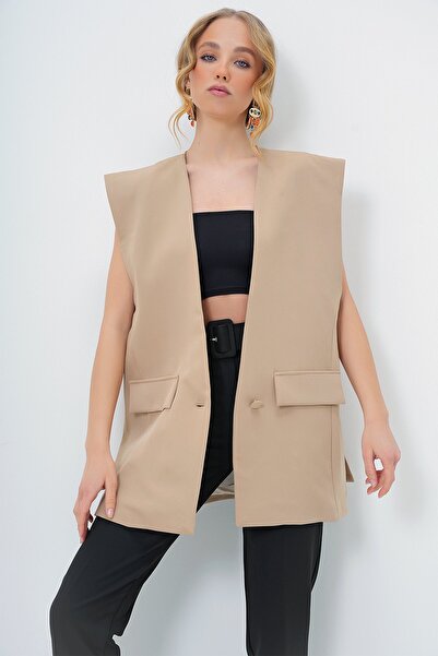 Trend Alaçatı Stili Women's Beige Double Slit Single Button Oversize Woven Shepherd Vest Alc-X13506