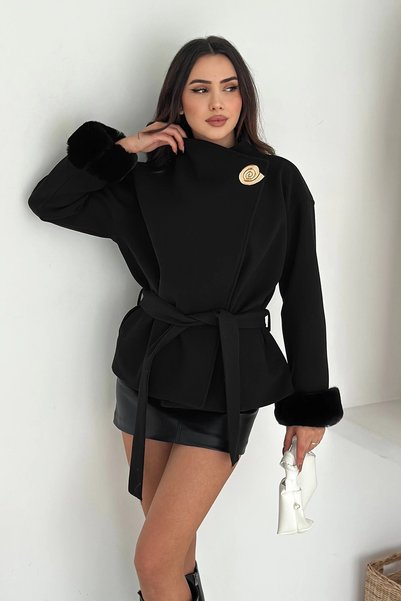 AsprinFashion معطف كشميري مزين بالبروش والفرو باللون الأسود