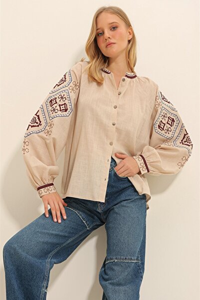 Trend Alaçatı Stili Női bézs ballon ujjú hímzett gallér nélküli ing ALC-X11290