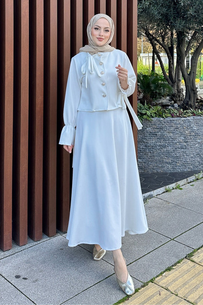 Ovn. بدلة سكوبا بتفاصيل فيونكة على الياقة - لون إكرو