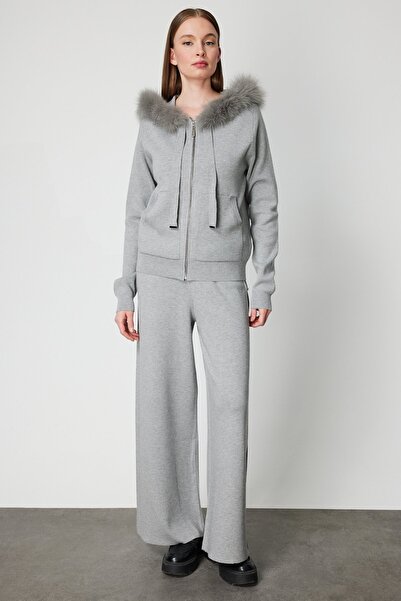 ON Cebi Taş Detaylı Bol Paça Triko Pantolon