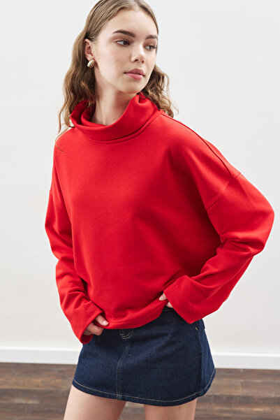 Manuka High Collar Oversized Sweatshirt Red