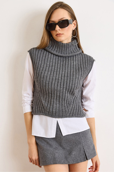 Olalook Дамски антрацитен пуловер с висока яка и дебел плат KZK-19001047