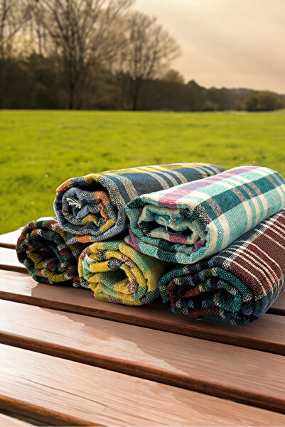 GÜZELYÜZ AVM 1 Adet 140x140 Çok Amaçlı Sofra Bezi Piknik Örtüsü Masa Örtüsü Ekose Pötikare Desenli