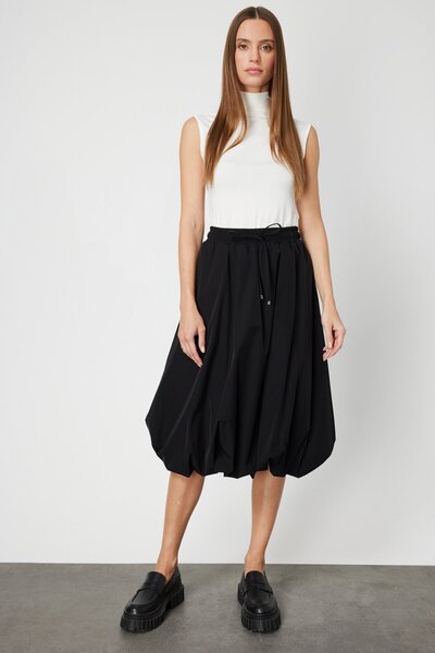 ON Пола с дължина до коляното от парашутна материя