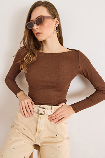 Olalook Women's Bitter Brown Boat Neck Corded Fabric Stretchy Cotton Blouse Blz-19002795