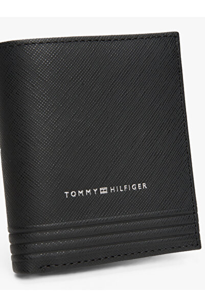Tommy Hilfiger Men Black Business Leather Bifold Wallet