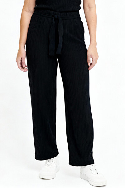 HÇM Hesaplı Çocuk Mağazaları Pijama Alti Beli̇ Lasti̇kli̇ Rahat Kalip Translates To: Pajama Bottoms with Elastic Waistband, Comfortable Fit.