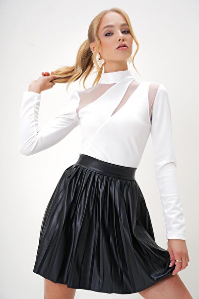 Trend Alaçatı Stili Bluză albă guler ridicat pentru femei, cu detaliu din plasă, din material subțire crep ALC-X13104