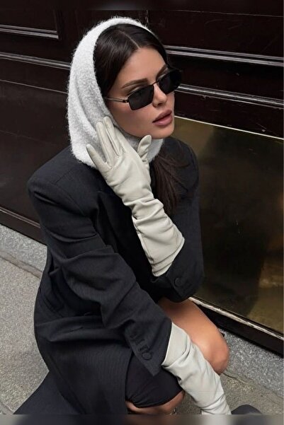 Goldmine Balaclava triunghiulară cu șireturi pentru femei