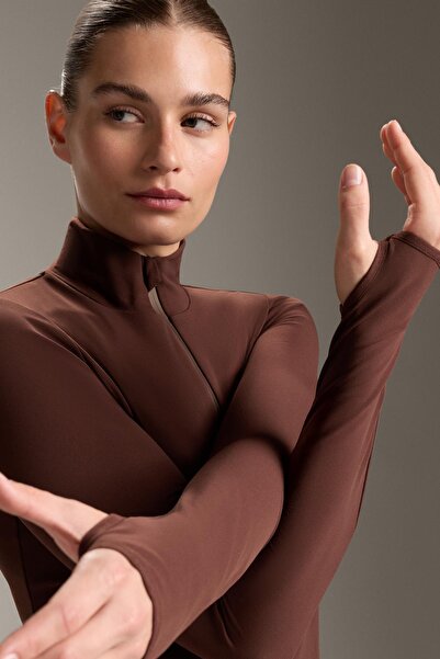 Oysho Thermal base layer half-zip top