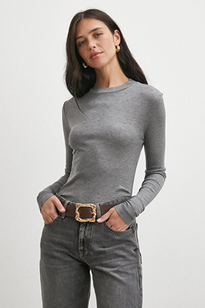 Never more Μπλούζα με μακρύ μανίκι με λαιμόκοψη σε γκρι χρώμα