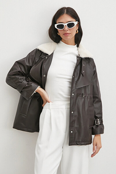 Never more Fur Collar Detailed Leather Jacket Brown