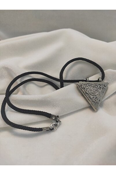 Heryerden Dua Sure Ayet Koruyucu Üçgen Metal Cevşen