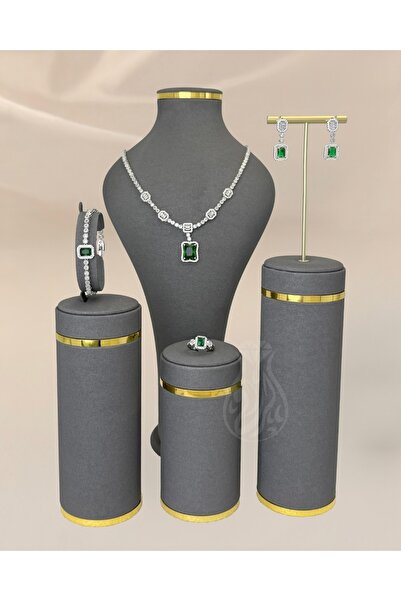 Un مجموعة زركون إميرالد شاين - لمسة الزمرد