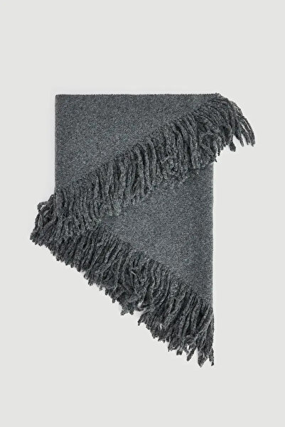 Gusto Tasseled Triangle Wool Shawl - Gray