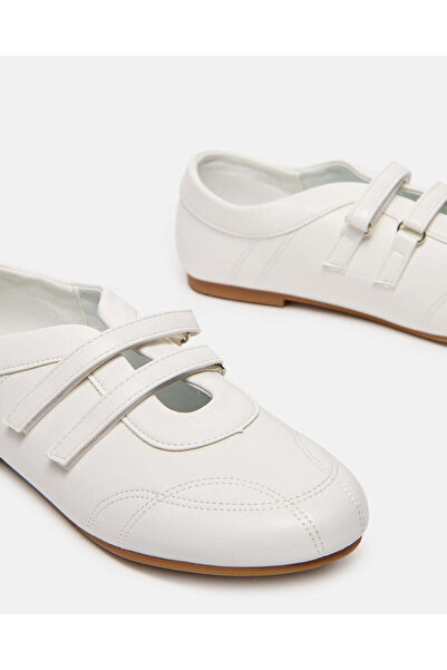 REDTAG Senior Girls White Velcro Shoes