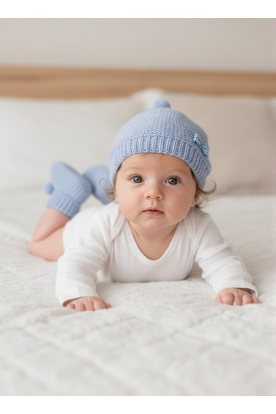 Butik Hand Knitted Blue Beanie & Booties Set with Pompom for Newborn Baby