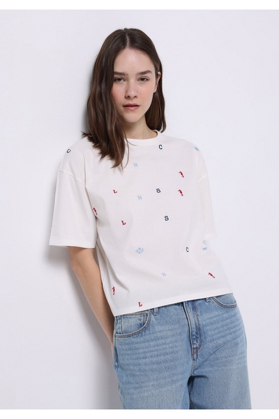 Colin's Regular Fit Round Neck Embroidered Women's White Short Sleeve T-Shirt