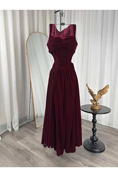 hind fashion Evening dress, burgundy color, felt fabric, velvet fabric, corset, lace trim