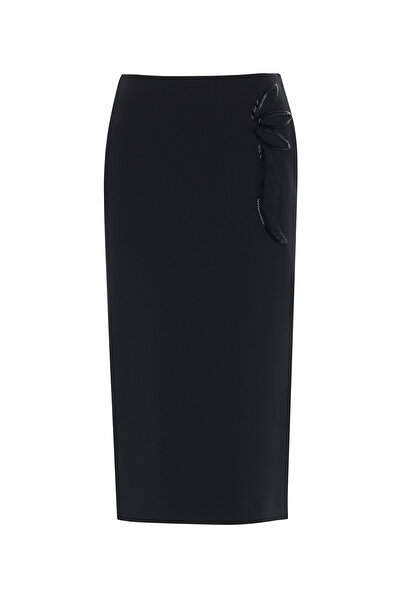 GİZİA Arkadan Yırtmaçlı Önü Bocuk İşleme Detaylı Etek