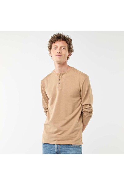 KİABİ تي شيرت بأكمام طويلة وياقة هنلي، بيج