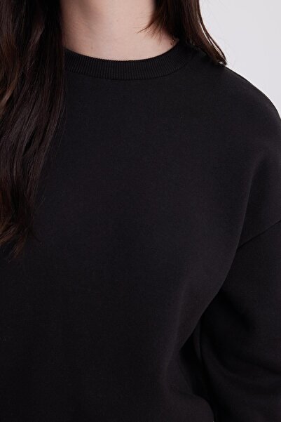 Tudors Women's regular fit cotton 3-thread soft-textured fleece-lined crew neck black tracksuit set