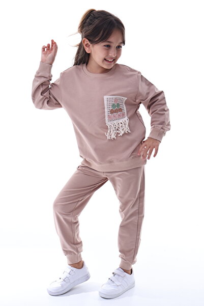 CQCQ طقم سترة وبنطلون رياضي للفتيات بلون بيج مع تفاصيل محبوكة – طقم أطفال يوم...