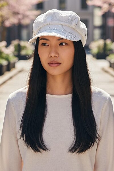TAKIŞTIR White Color Sequin Detailed Design Hat