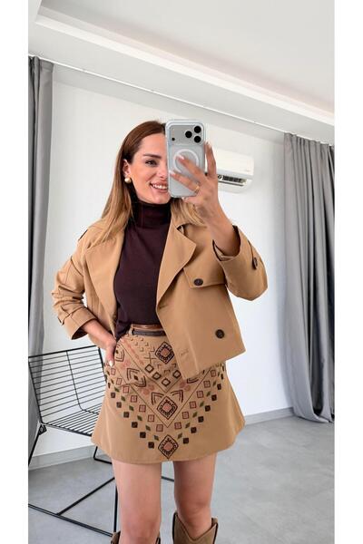 pelin yıldız butik Baskı Detaylı Kısa Trenç