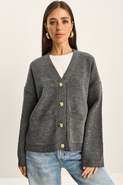 Bianco Lucci Women's Button Pocket Detail V-Neck Long Sleeve Knitwear Cardigan Th251059 60283799